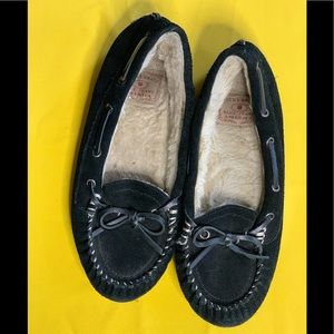 Women lucky brand black moccasin suede flat size:7